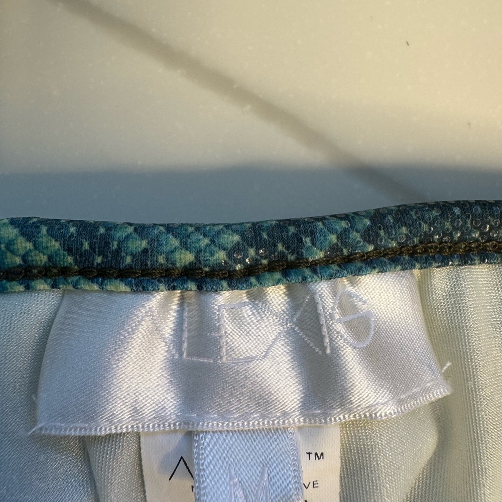 🔥 Alexis Designer Bikini – Emerald Python Print 🔥 - Picture 3 of 16